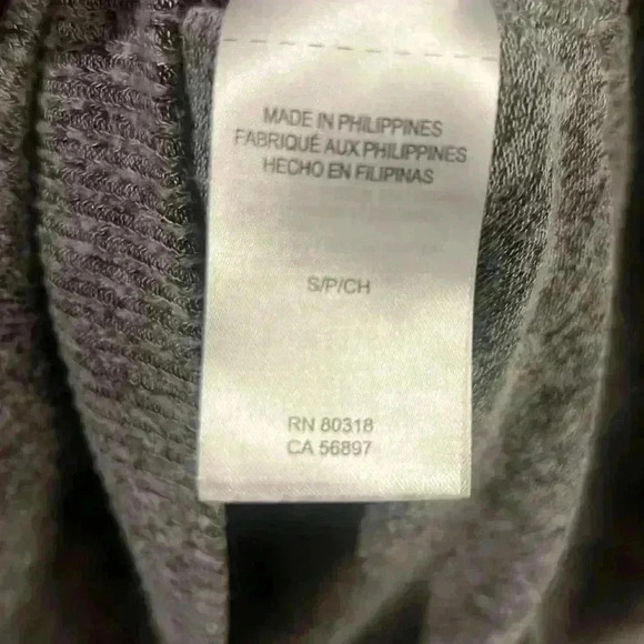 Lucky Brand V Neck sweater good as new! - Picture 7 of 8